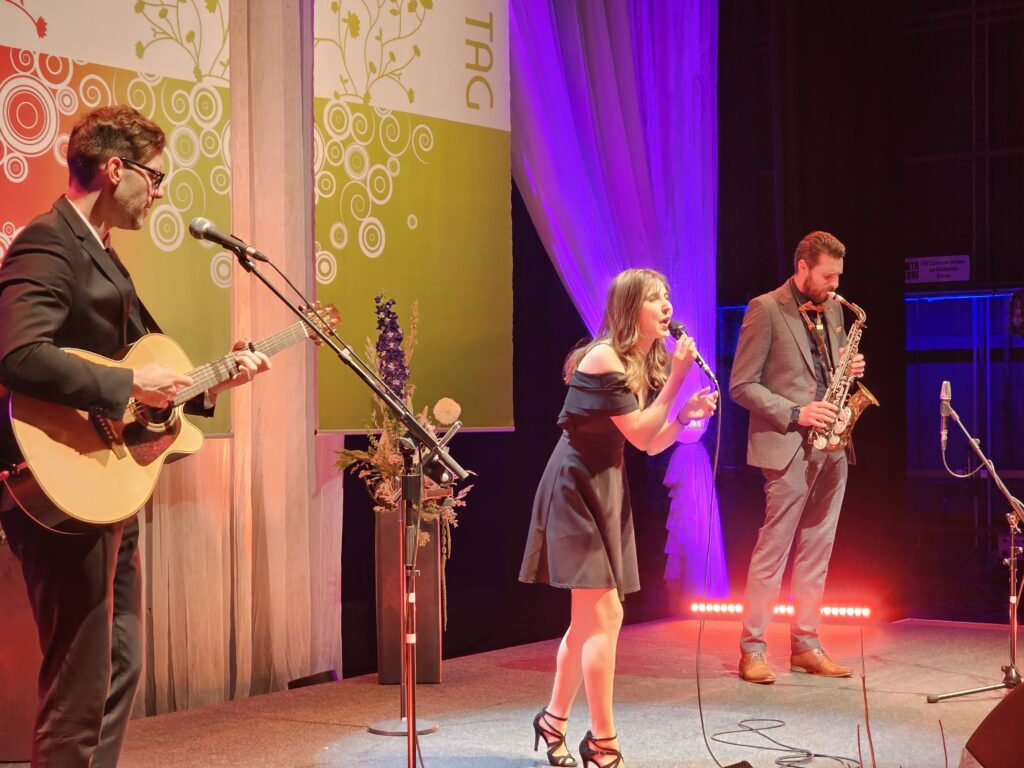 Bühnenbild von einer Veranstaltung